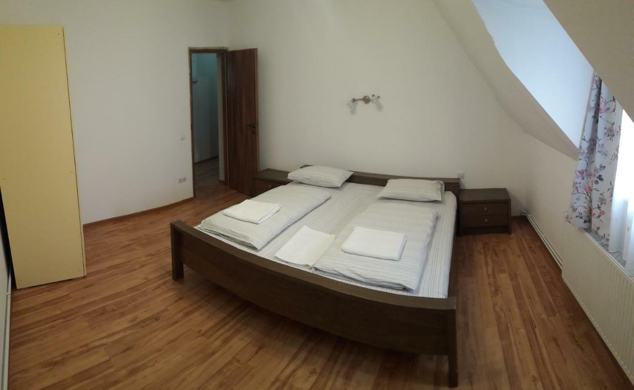 סיביו Theresia Apartment מראה חיצוני תמונה