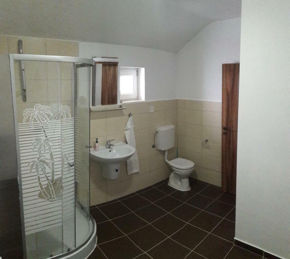 סיביו Theresia Apartment מראה חיצוני תמונה